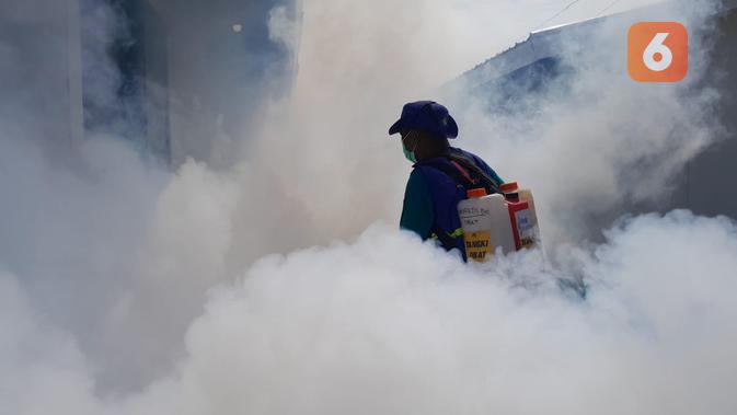 Cegah DBD, Huntara Aceh Tamiang Lakukan Fogging