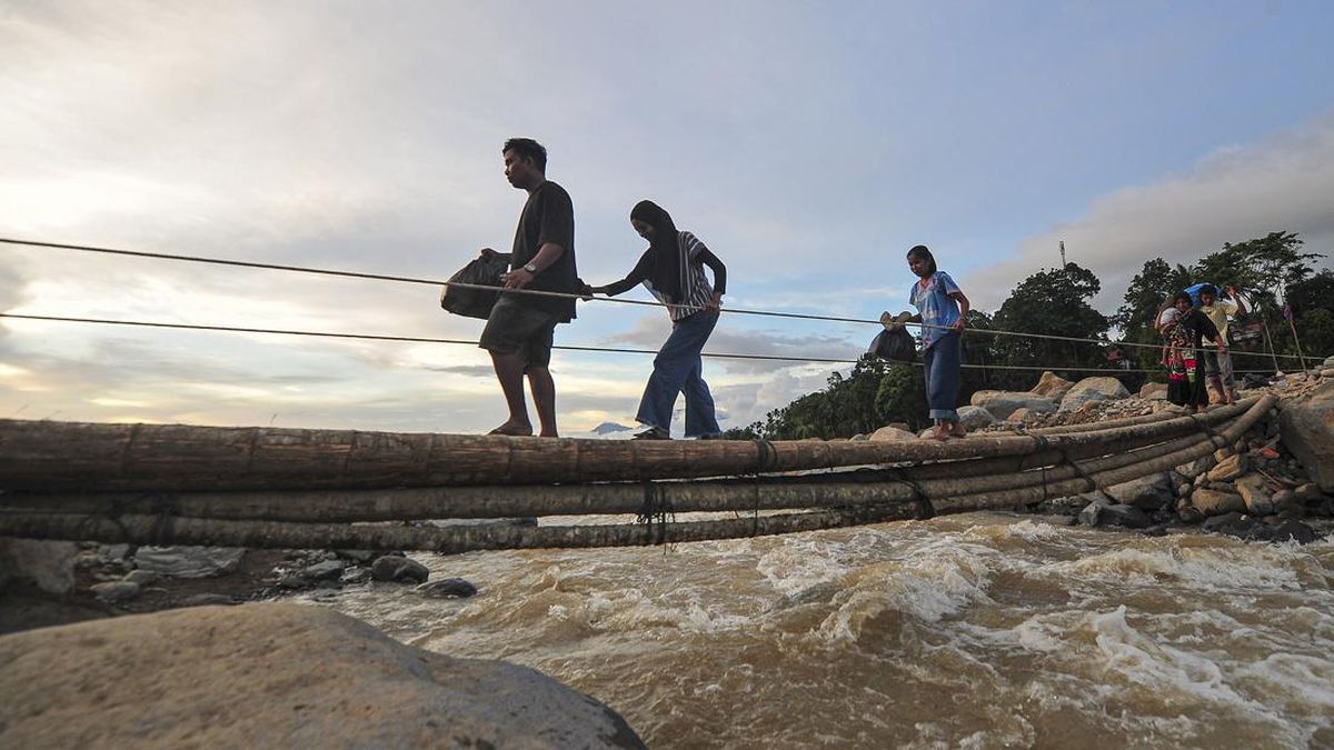 Jembatan Darurat Probolinggo Putus Akibat Banjir Lagi