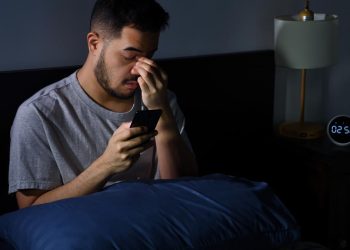 Capek Tapi Sulit Tidur? Ini Dia Penyebabnya yang Perlu Kamu Ketahui